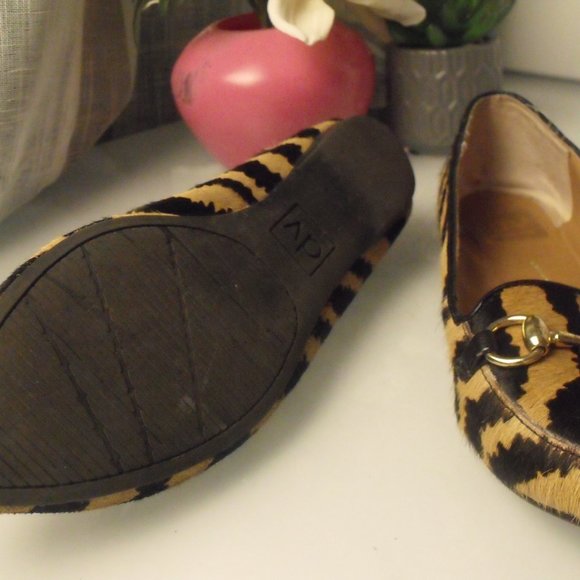 womens flats/slip ons/animal print by Dolce Vita - Picture 2 of 5